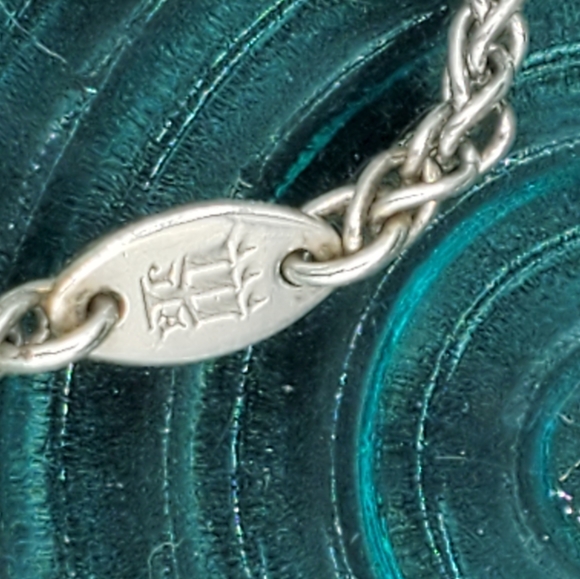 James Avery retired Lariat Ichthus chain and pendant - Picture 2 of 6